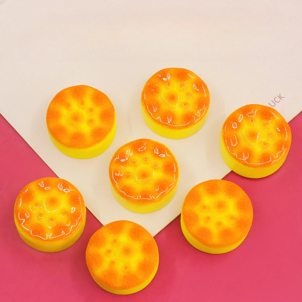 Christmas Craft Embellishment - Kawaii Round Resin Mini Cat's Paw